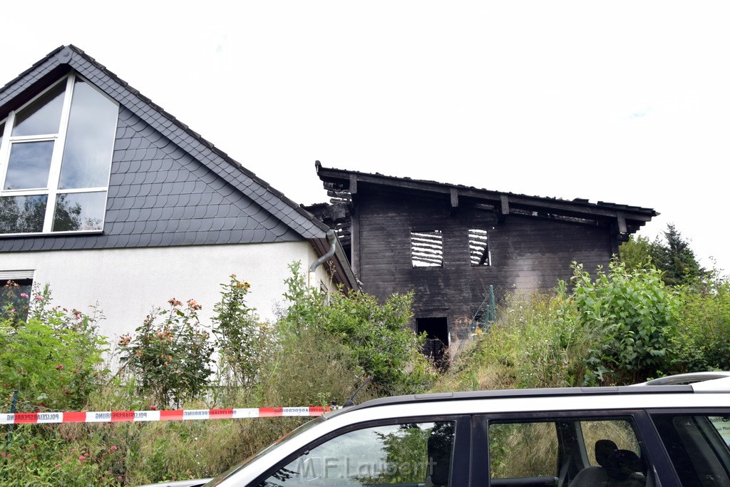 Schwerer Brand in Einfamilien Haus Roesrath Rambruecken P159.JPG - Miklos Laubert